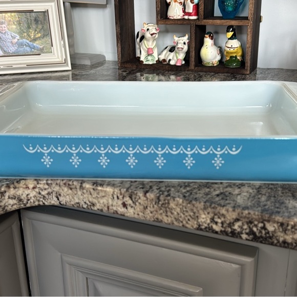 Pyrex Other - Vintage Pyrex Snowflake Garland Lasagna Pan (Model #933)